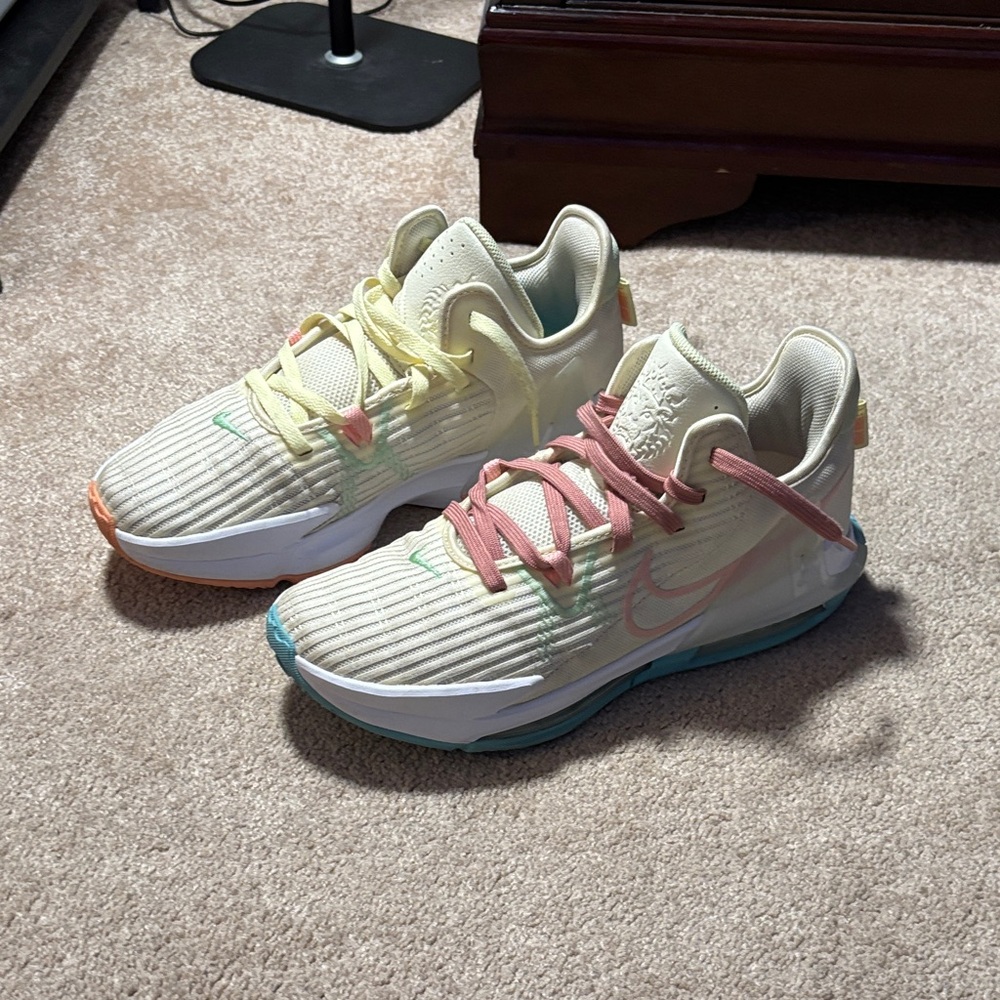LeBron witness 6 “Easter”